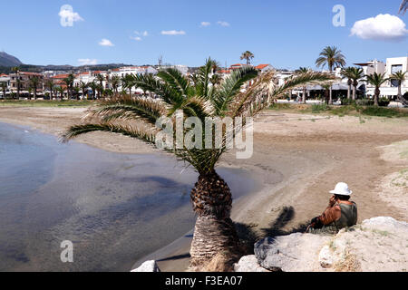 La plage de Rethymnon en Crète. Banque D'Images