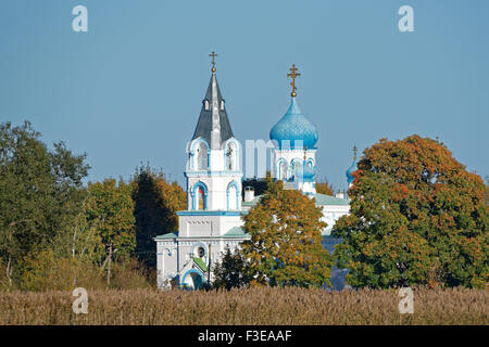 Église Kulje (Russie), une église orthodoxe russe, estonien, une vue de côté de la frontière russe. Banque D'Images