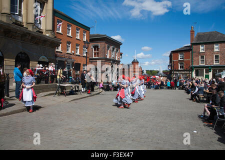 La femme Jemmers Poynton Groupe Danse Folk Festival 2015 Stockport Stockport Cheshire Angleterre Banque D'Images