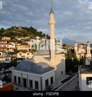 La mosquée de plomb, Xhamia e Plumbit, une mosquée du 16ème siècle nommé pour prendre la tête de ses coupoles couvrant Banque D'Images