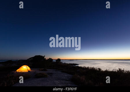 La nuit arrive à l'île de Örskär, Espoo, Finlande, Europe, UNION EUROPÉENNE Banque D'Images