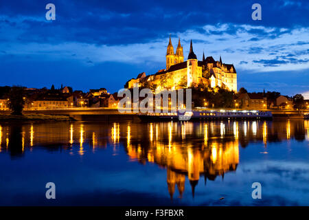 Château Albrechtsburg par l'Elbe, dans la nuit, Meissen, Saxe, Allemagne Banque D'Images