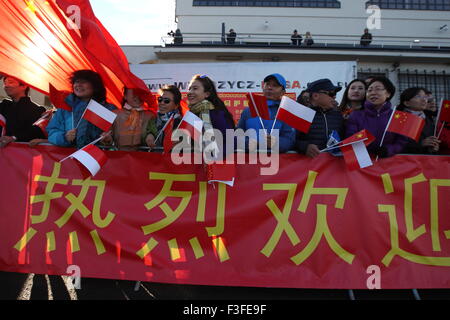 Gdynia, Pologne 7e, octobre 2015 Trois navires de guerre chinois la toute première visite en Pologne. Qingdao, Hangzhou et YIYANG navires s'arrête pendant 5 jours dans le port de la Marine de Gdynia. Les navires appartiennent au 152e Groupe de la marine chinoise. La Pologne et la Chine ont signé un accord de partenariat stratégique en 2011 et ils veulent qu'elle couvre aussi les forces armées. Credit : Michal Fludra/Alamy Live News Banque D'Images