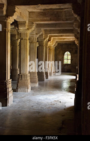 Pavagadh Champaner ; Sahar Ki Masjid situé dans la Mosquée royale du règne souverain Mahmud Begda Panchmahals Gujarat Banque D'Images