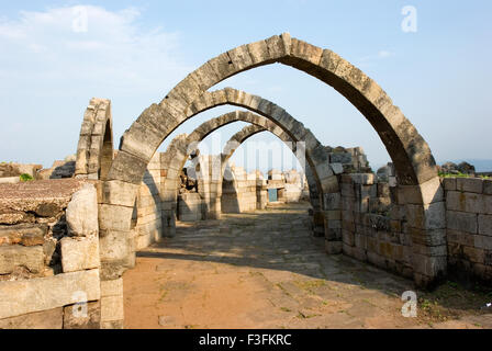 Pavagadh Champaner célébration ; Hall de réunions secrètes et de célébrations ; colline de pavagadh Panchmahals Gujarat Banque D'Images