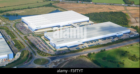 Distribution de détail à grande échelle entreposage, Milton Keynes, Angleterre du Sud-est Banque D'Images