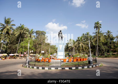 Statue du Mahatma Gandhi Girl Artiste Harish B.Talim ; cercle Mahatma Gandhi ; Old Goa Velha Goa Banque D'Images