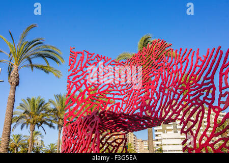 Sculpture abstraite dans le parc de la ville d'Almeria, Espagne Banque D'Images