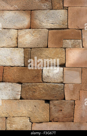 Mur de pierre en complexe Qutb Minar Delhi sultanat de Delhi ; ; ; Site du patrimoine mondial de l'Inde Banque D'Images