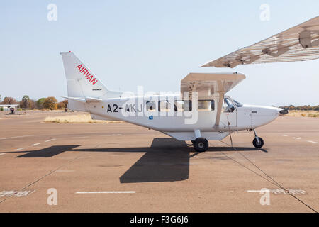 Mack Cessna 208 Caravan de l'air à l'aéroport de Maun, Botswana, Afrique du Sud Banque D'Images