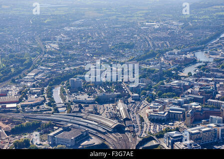 Bristol de l'air, Angleterre du Sud-Ouest, Royaume-Uni, sation de Temple Meads avant-plan Banque D'Images