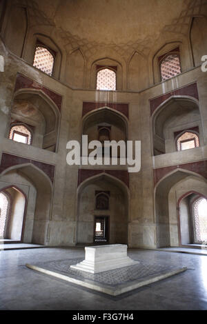 Chambre principale tombe dans la Tombe de Humayun construit en 1570 ; Delhi ; Site du patrimoine mondial de l'Inde Banque D'Images