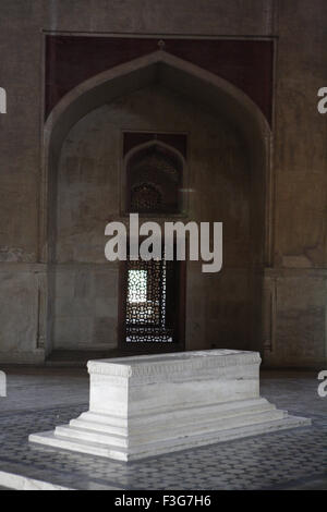 Chambre principale tombe dans la Tombe de Humayun construit en 1570 ; Delhi ; Site du patrimoine mondial de l'Inde Banque D'Images