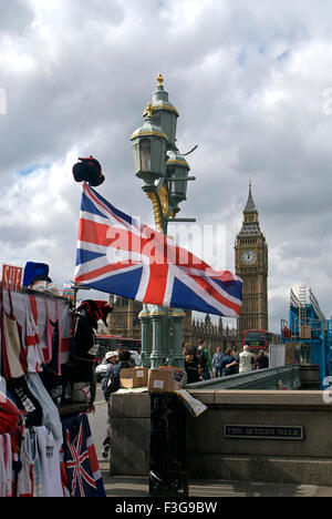Drapeau national britannique et de Big Ben et de la Maison du Parlement, London UK Royaume-Uni Angleterre Banque D'Images