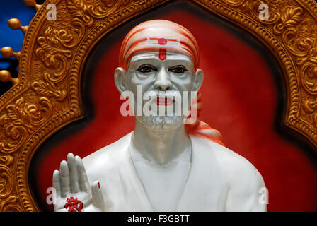 Saint Sai Baba dans la bénédiction pose à Shirdi ; Maharashtra ; Inde ; Asie Banque D'Images