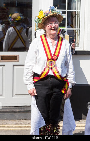 Morris danseuse au homard annuel festival de pot à Sheringham, Norfolk, Angleterre Banque D'Images