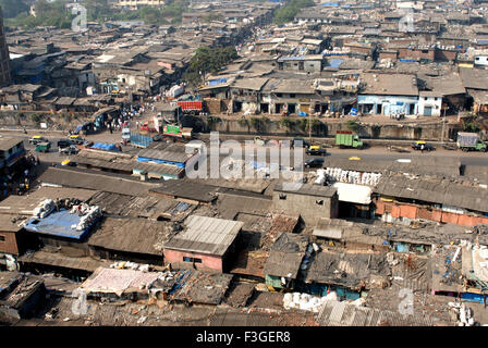 Bidonville Dharavi ou Jhopadpati petites maisons ; Bombay Mumbai, Maharashtra, Inde ; Banque D'Images