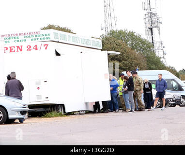 Portsmouth, Hampshire, Royaume-Uni. 7 octobre, 2015. En photo un réservoir qui s'est arrêté pour de plus d'un peu de casse à Mick's Monster Burgers le réservoir avec le Rocket luncher attaché à l'arrière est capable de tirer avec une portée de 4 milles. Credit : uknip/Alamy Live News Banque D'Images