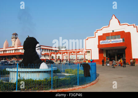 Idole de shivji en face de la gare de Haridwar Uttar Pradesh ; Inde ; Banque D'Images