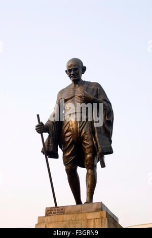 Mahatma Gandhi, bâton de marche, statue de bronze, Bombay, Mumbai, Maharashtra, Inde, Asie Banque D'Images