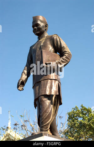 Lalbahadur Shastri, Lal Bahadur Shastri, Premier ministre de l'Inde, statue de bronze, théâtre royal ; Bombay, Mumbai ; Maharashtra ; Inde, asie Banque D'Images