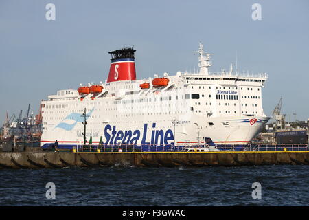 Gdynia, Pologne 7e, octobre 2015 ferry Stena Spirit appartenant à des lignes de ferry Stena Line va à Karlskrona en Suède. Ferry entre Gdynia en Pologne et Karlskrona en Suède va deux fois par jour, les déplacements s'effectue en 12 heures de crédit : Michal Fludra/Alamy Live News Banque D'Images