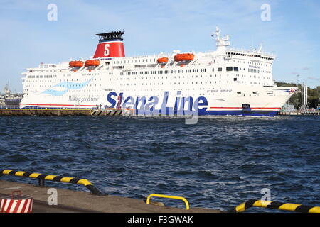 Gdynia, Pologne 7e, octobre 2015 ferry Stena Spirit appartenant à des lignes de ferry Stena Line va à Karlskrona en Suède. Ferry entre Gdynia en Pologne et Karlskrona en Suède va deux fois par jour, les déplacements s'effectue en 12 heures de crédit : Michal Fludra/Alamy Live News Banque D'Images