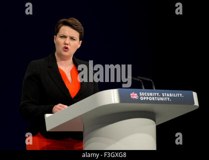 Manchester, UK. 7 octobre 2015. Ruth Davidson, chef du parti conservateur écossais parle au jour 4 de la 2015 conférence du parti conservateur à Manchester. Credit : Russell Hart/Alamy Live News. Banque D'Images