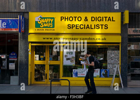 Snappy snaps photo numérique et spécialistes dans Camden Town market ; Londres ; Royaume-Uni Royaume-Uni Angleterre Banque D'Images