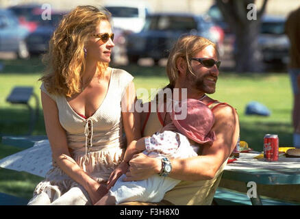 ERIN BROCKOVICH 2000 Universal Pictures film avec Julia Roberts et Aaron Eckhart Banque D'Images