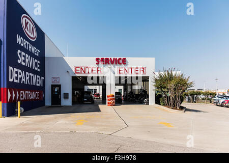 Un service extérieur garage pour un concessionnaire Kia à Oklahoma City, Oklahoma, USA. Banque D'Images