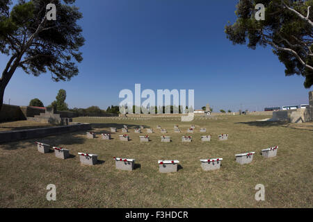 Vue grand angle de la section russe du cimetière après la fin de l'événement commémoratif, qui a eu lieu dans le cimetière de l'Est - CSGC Moudros Banque D'Images