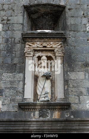 Statue de Saint Blaise à la vieille ville, la Porte Pile à Dubrovnik, Croatie. Banque D'Images