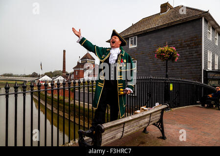 Crieur, High Street, Lewes, dans le Sussex, UK Banque D'Images