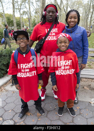 Le 'Stand pour l'égalité de l'école au rallye de Cadman Plaza le 7 octobre 2015 à New York. Banque D'Images