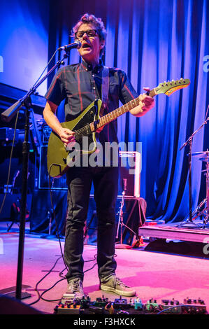 Washington, D.C., USA. 6 octobre, 2015. DEAN WAREHAM de Luna effectue au 9:30 Club à Washington, DC dans le cadre de leur tournée. © Kyle Gustafson/ZUMA/Alamy Fil Live News Banque D'Images