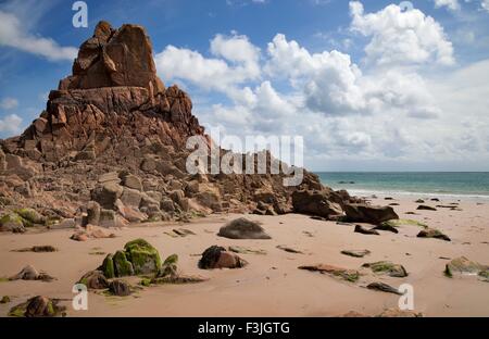 Les formations rocheuses inhabituelles à la Baie de Beauport, Jersey, Channel Islands, Grande-Bretagne Banque D'Images