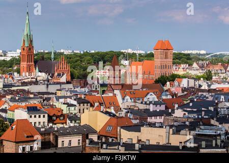 Pologne - Torun, ville divisée par la rivière Vistule entre occidentale et Kuyavia régions. Vieille ville skyline - vue aérienne de la ville de ha Banque D'Images