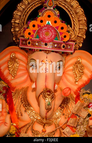 Idole de Seigneur Ganapati Ganesh pour dieu hindou Pratiksha festival de l'Inde Mumbai Sion Nagar Banque D'Images