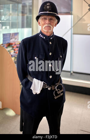 Black Country Museum Dudley. Policier dans la période des années 1900 uniforme West Midlands Angleterre Royaume-Uni Banque D'Images