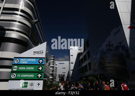 Sochi, Russie. 05Th Oct, 2015. Sport Automobile : Championnat du Monde de Formule 1 de la FIA 2015, Grand Prix de France, F1 Paddock : dpa Crédit photo alliance/Alamy Live News Banque D'Images