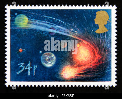 Timbre-poste. La Grande-Bretagne. La reine Elizabeth II. 1986. Apparition de la comète de Halley. Orbite comète Soleil et les planètes. 34p. Banque D'Images