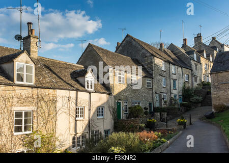 Cottages en pierre de Cotswold en Chipping Étapes à Tetbury, Gloucestershire, Royaume-Uni Banque D'Images