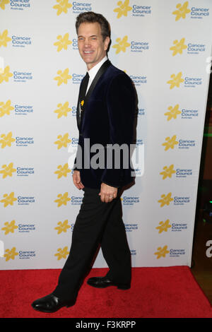 Sydney, Australie. 9 octobre 2015. La chanteuse et juge de X Factor Chris Isaak arrive sur le tapis rouge au Cancer Council Australia's émeraudes & Ivy à Sydney Town Hall. Crédit : Richard Milnes/Alamy Live News Banque D'Images