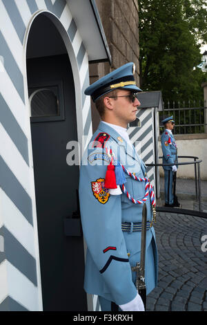 Soldats tchèques au château de Prague, Prague, République Tchèque Banque D'Images