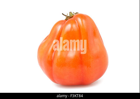 Tomates beefsteak ou Oxheart on white Banque D'Images