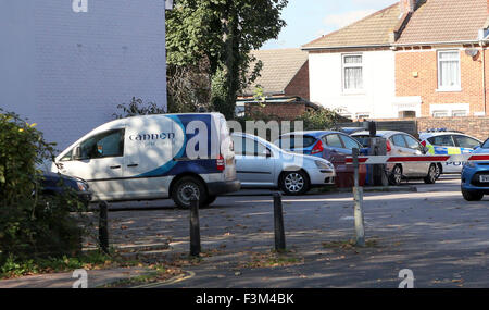 Fratton, Hampshire, Royaume-Uni. 9 octobre, 2015. La station de police de la brigade volante fermée après l'emménagement. Une infestation de puce a forcé la fermeture d'un poste de police de l'ensemble de la zone d'habitation équipe chargée de l'enquête criminelle. Fratton Park, à Kingston Crescent, a été contraint de fermer pendant qu'il est fumigée. Tous les détectives et enquêteurs ont été transférés à la station plus tôt cette année et la fermeture les a obligés à travailler ailleurs. Credit : uknip/Alamy Live News Banque D'Images