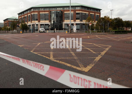 Divis Street, Belfast, Royaume-Uni. 09 octobre. 2015. Alerte de sécurité à Belfast Metropolitan College séance d'information recrutement PSNI forces d'être annulé Crédit : Bonzo/Alamy Live News Banque D'Images