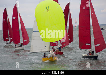 Yacht de course, côté rive entertainments, bandes, Yacht Club scènes, 2015, la semaine de Cowes, île de Wight, Angleterre, Royaume-Uni, Banque D'Images