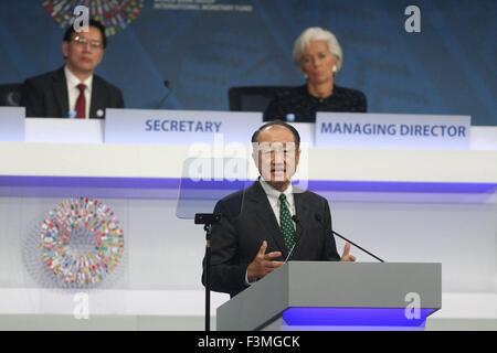 Lima, Pérou. 9 octobre, 2015. La Banque mondiale (BM) Jim Yong Kim, le Président prononce un discours lors de la session plénière de l'Assemblées annuelles des Conseils des gouverneurs du Groupe de la Banque mondiale et le Fonds monétaire international (FMI) à Lima, Pérou, le 9 octobre 2015. © Carlos Guzman Negrini/ANDINA/Xinhua/Alamy Live News Banque D'Images